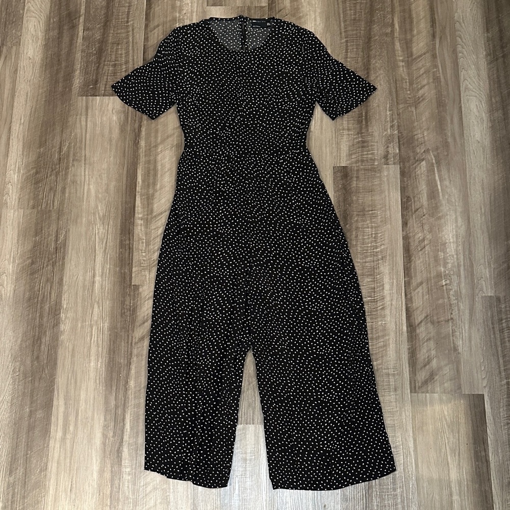 ASOS Design Tea Jumpsuit with Button Back Detail in Spot Print - 6